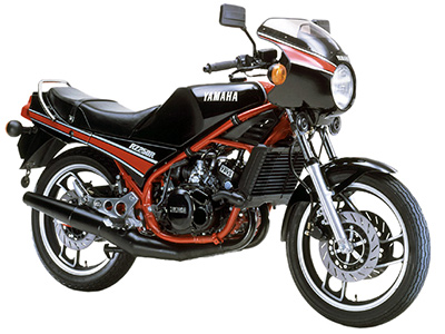 ヤマハRZ250R？