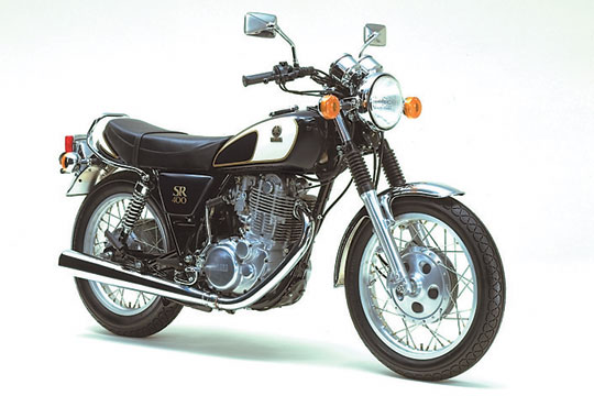 【美品】ヤマハSR400　年式不明ブレーキペダル　新品同様品 若干サビあり 美品】ヤマハSR400年式不明ブレーキペダル新品同様品 若干サビあり