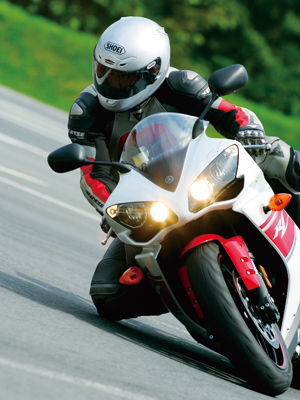 }n YZF-R1