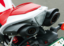 }n YZF-R1