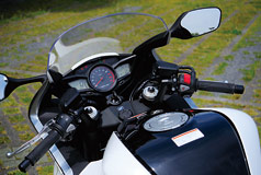 z_ VFR1200F [^[pl