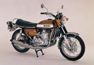 SUZUKI GT750