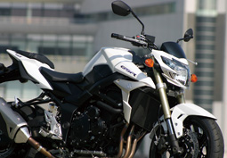 スズキ GSR750