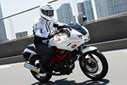 HONDA VTR-Fi2013j