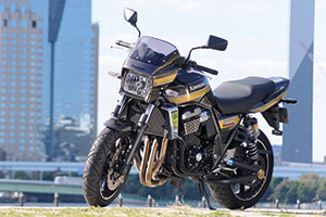 KAWASAKI ZRX1200 DAEGi2011j