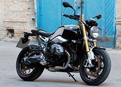 BMW R nine T