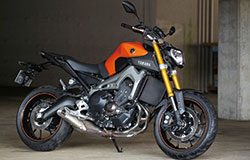YAMAHA MT-09