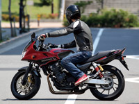 U^[΂ɂ킩!?CB400SFSB̗DȃgERE