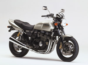 YAMAHA XJR400R