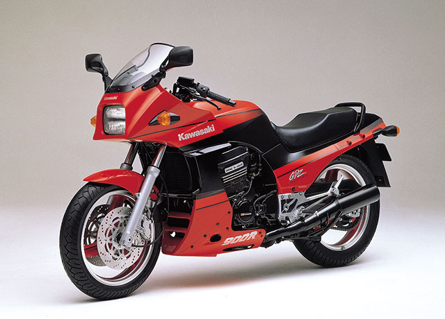 84~'03 20年に及ぶGPZ900R ヒストリー&モデルラインナップ | 新車