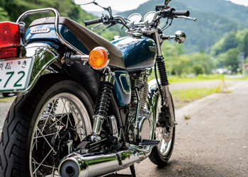 YAMAHA SR400