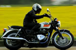 TRIUMPH BONNEVILLE T100