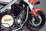 YAMAHA FZ750