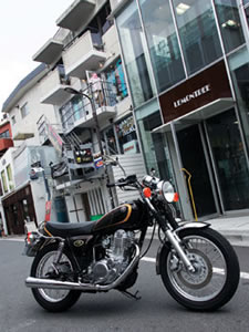 YAMAHA SR400