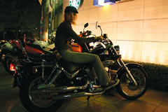 SUZUKI イントルーダー250LC