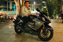 SUZUKI GSX1300R隼