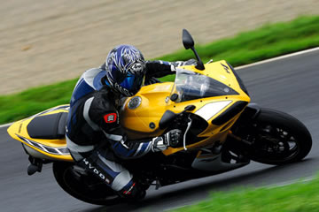 YAMAHA YZF-R1 Ji_dl