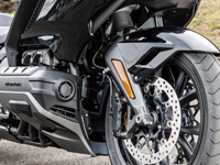 ホンダ ゴールドウィング(DCT) ダブルウィッシュボーンフロントサスペンション ホンダ ゴールドウィング(DCT) ダブルウィッシュボーンフロントサスペンション