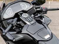 ホンダ ゴールドウィング(DCT) センターコンソール