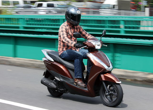 ホンダ Lead125 試乗レポート 新車 中古バイク検索サイト Goobike Com