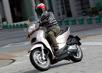 AvA XJxI 200