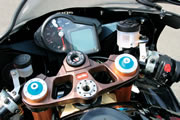aprilia RSV1000R