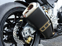 AvA RSV4 R zC[
