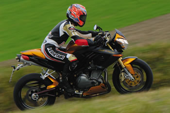 BENELLI@Cafe1130Racer