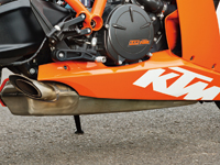 KTM RC8R }t[