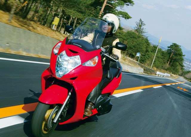 徹底紹介 ホンダ シルバーウイング 600 新車 中古バイク検索サイト Goobike Com