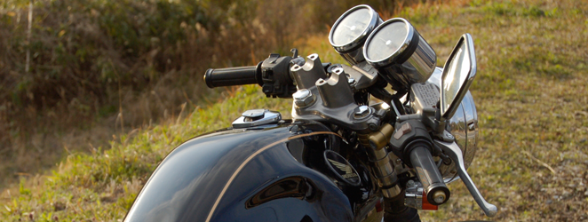 バイクのハンドル交換でセパハンにする利点とは? | バイクライフを ...