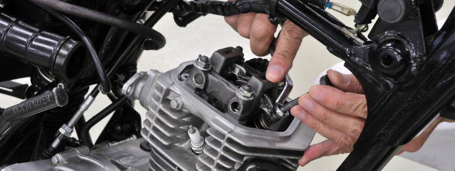 バイクのタペット調整の工賃 費用の目安や相場とは バイクライフをより楽しくさせる グーバイクマガジン バイクのタペット調整の工賃 費用の目安や相場とは バイクライフをより楽しくさせる グーバイクマガジン