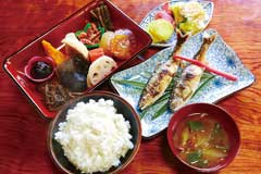 お食事処 緑川